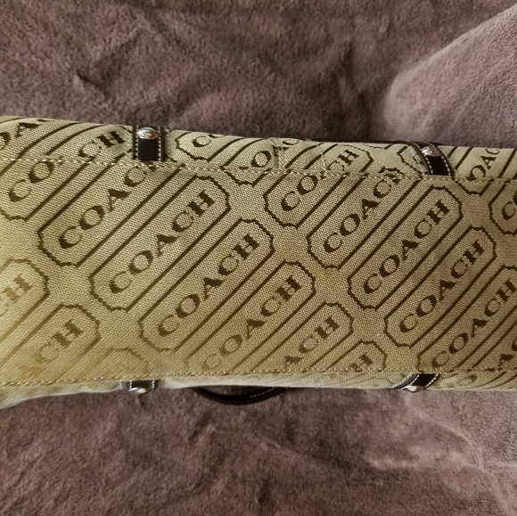 Coach Duffle Purse - Picture 4 of 6